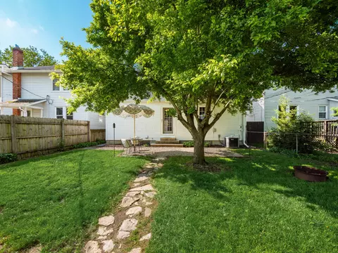 Exterior - 582 E Weber Rd, Columbus, OH 43202 photo 6 of 10