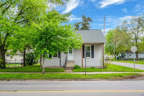 349 E Central Ave, Delaware, OH 43015 photo 2