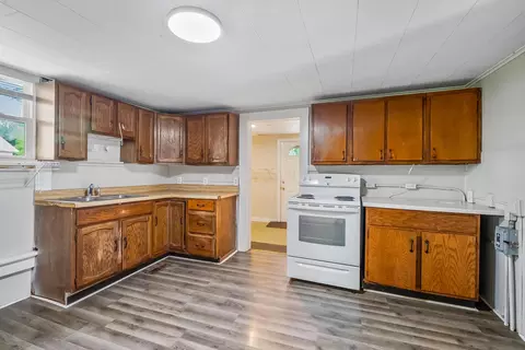 349 E Central Ave, Delaware, OH 43015 photo 12