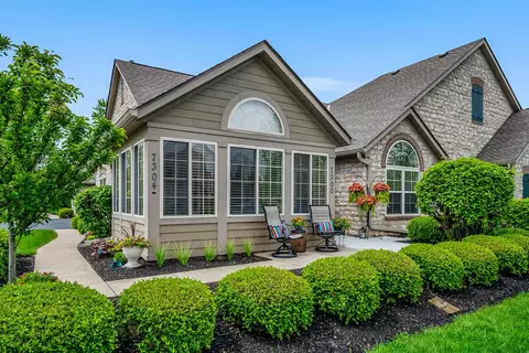 7300 Falls View Cir, Delaware, OH 43015