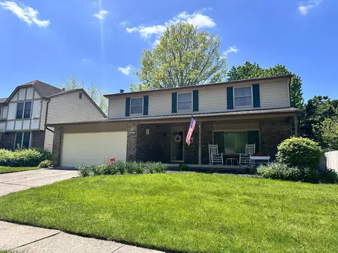 8511 Nimitz Dr, Powell, OH 43065