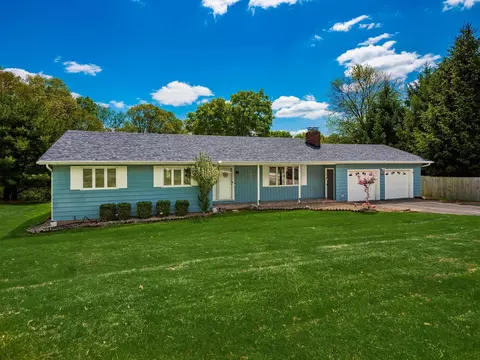 2800 E Military Rd, Zanesville, OH 43701