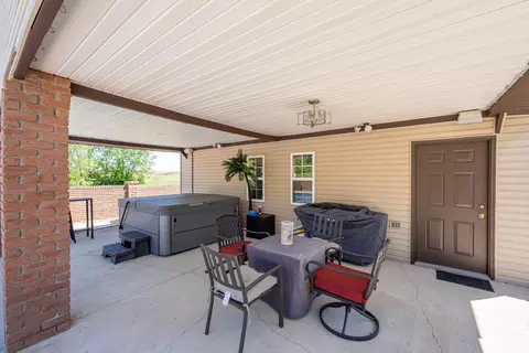 Exterior - 7684 Stout Rd, Circleville, OH 43113 photo 3 of 17