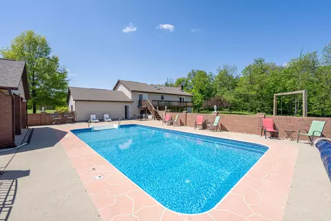 Exterior - 7684 Stout Rd, Circleville, OH 43113 photo 8 of 17