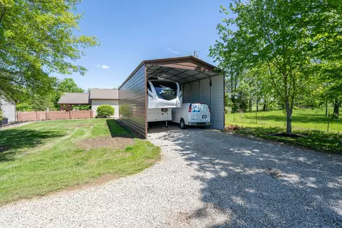 Exterior - 7684 Stout Rd, Circleville, OH 43113 photo 16 of 17