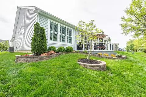 Exterior - 380 Stone Quarry Dr, Delaware, OH 43015 photo 11 of 18