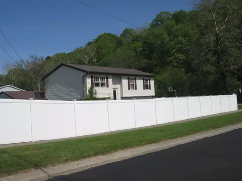632 Licking View Dr, Heath, OH 43056