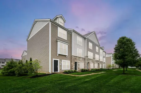 389 Laurel Creek St, Pickerington, OH 43147