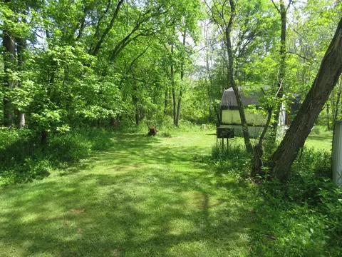Exterior - 6800 Center Rd, Philo, OH 43771 photo 9 of 10