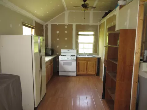 Kitchen - 6800 Center Rd, Philo, OH 43771 photo 1 of 2