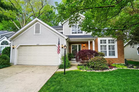 8919 Shrockton St, Powell, OH 43065