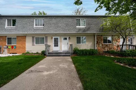 592 Willis Ln, Delaware, OH 43015
