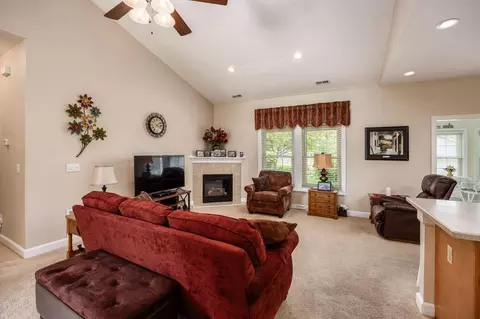 4 Claire Ct, Circleville, OH 43113 photo 8