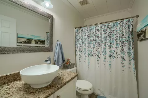 Bath - 4276 Ewing Ct, Powell, OH 43065 photo 5 of 6