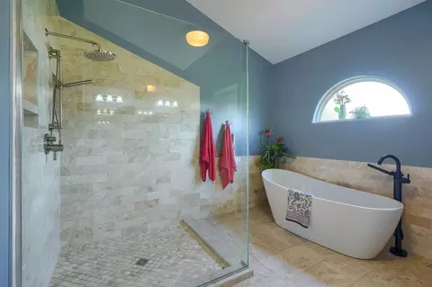 Bath - 4276 Ewing Ct, Powell, OH 43065 photo 2 of 6