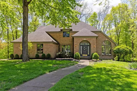 1299 Stratford Woods Dr, Newark, OH 43055