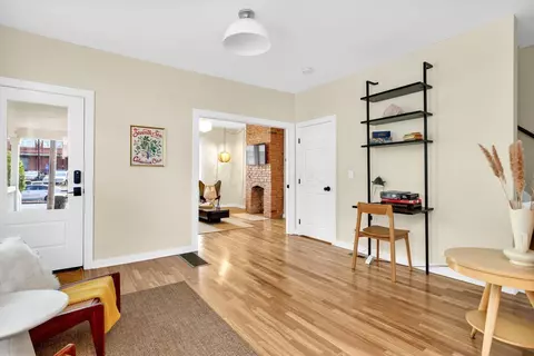 Entry Way - 236 E 4th Ave, Columbus, OH 43201 photo 3 of 3