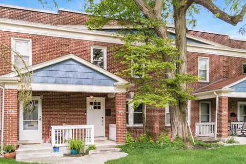 1369 Meadow Rd, Columbus, OH 43212