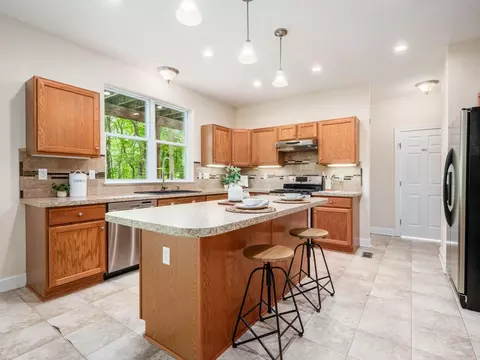 Kitchen - 9684 Shawnee Trl, Powell, OH 43065 photo 3 of 3
