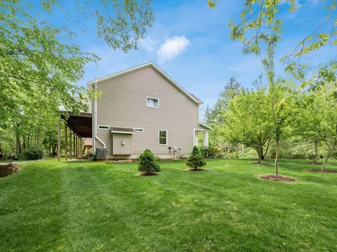Exterior - 9684 Shawnee Trl, Powell, OH 43065 photo 8 of 8