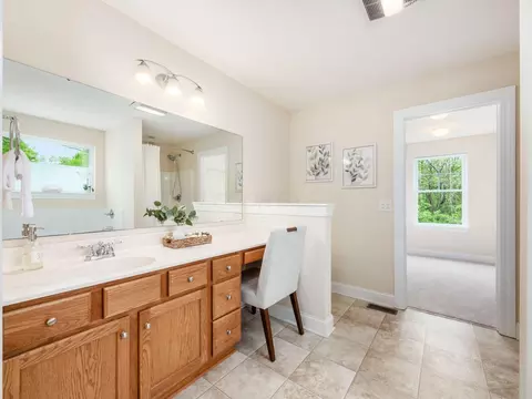 Bath - 9684 Shawnee Trl, Powell, OH 43065 photo 2 of 4