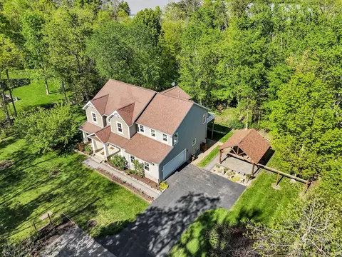 View/Area - 9684 Shawnee Trl, Powell, OH 43065 photo 3 of 7