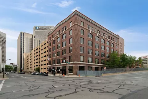 78 E Chestnut St #205, Columbus, OH 43215