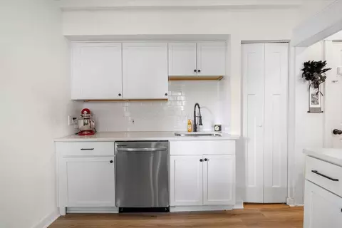 Kitchen - 357 E Welch Ave, Columbus, OH 43207 photo 1 of 4