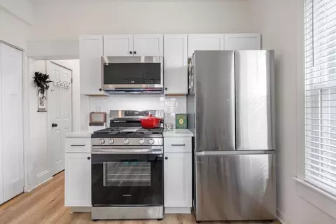 Kitchen - 357 E Welch Ave, Columbus, OH 43207 photo 2 of 4