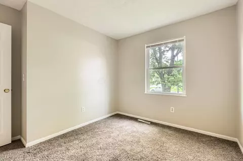 Bedroom - 5422 Everson Rd N, Columbus, OH 43232 photo 7 of 9