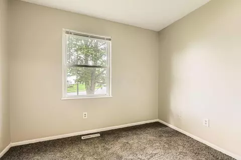 Bedroom - 5422 Everson Rd N, Columbus, OH 43232 photo 3 of 9