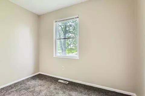 Bedroom - 5422 Everson Rd N, Columbus, OH 43232 photo 6 of 9