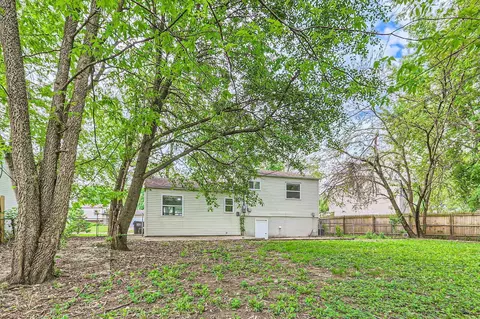 Exterior - 5422 Everson Rd N, Columbus, OH 43232 photo 4 of 5