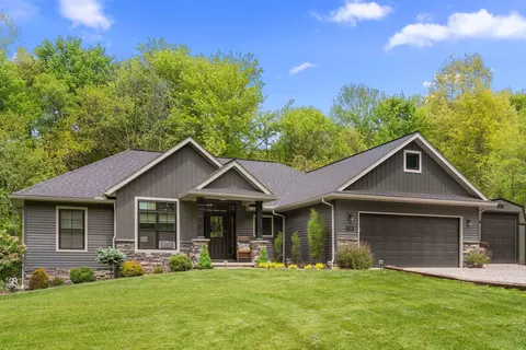530 Terrace Ridge Cir, Howard, OH 43028