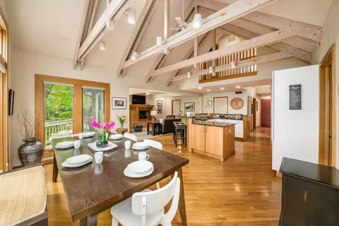 Dining - 359 E Longview Ave, Columbus, OH 43202 photo 3 of 6
