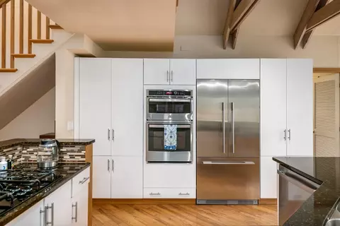 Kitchen - 359 E Longview Ave, Columbus, OH 43202 photo 9 of 9