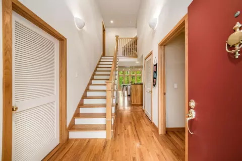 Entry Way - 359 E Longview Ave, Columbus, OH 43202 photo 1 of 5