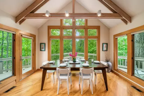 Dining - 359 E Longview Ave, Columbus, OH 43202 photo 1 of 6