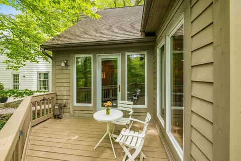 Exterior - 359 E Longview Ave, Columbus, OH 43202 photo 11 of 17