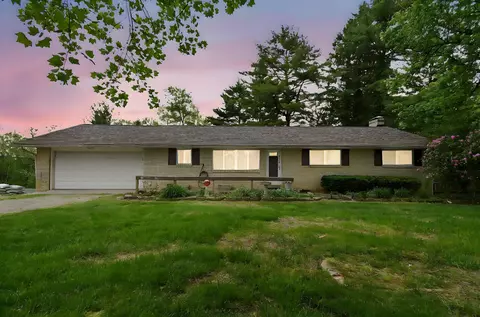 2116 Dunzweiler Dr, Zanesville, OH 43701