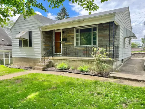 221 Adams St, Lancaster, OH 43130