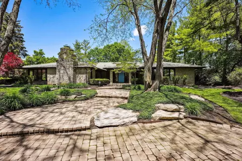 2620 Abington Rd, Upper Arlington, OH 43221