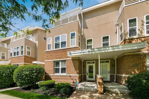 1405 Upper Green Cir, Columbus, OH 43212