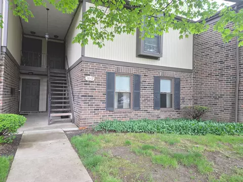 5842 Hallridge Cir #B, Columbus, OH 43232