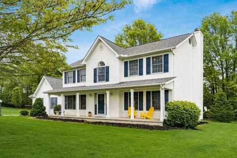84 Melissa Ct, Pataskala, OH 43062