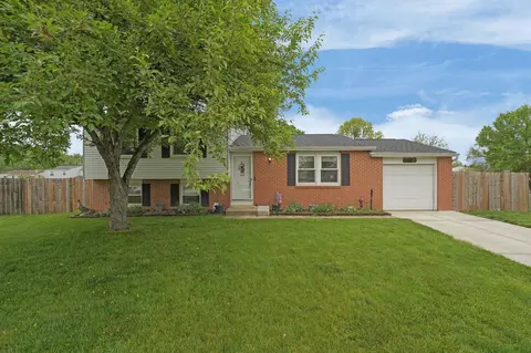668 Dovalon Pl, Galloway, OH 43119