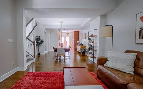 Entry Way - 163 E 3rd Ave, Columbus, OH 43201 photo 2 of 8