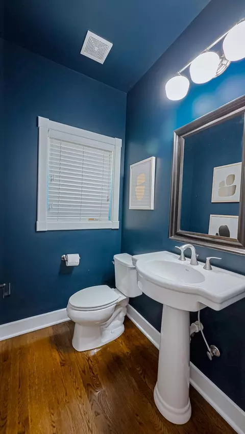 Bath - 163 E 3rd Ave, Columbus, OH 43201 photo 1 of 11