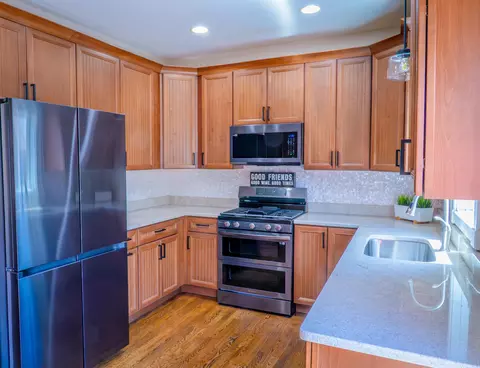 Kitchen - 163 E 3rd Ave, Columbus, OH 43201 photo 3 of 5