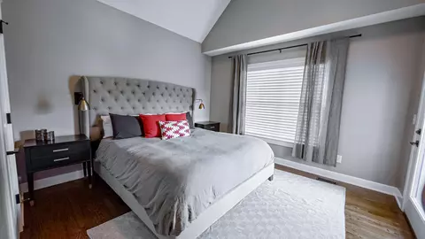 Bedroom - 163 E 3rd Ave, Columbus, OH 43201 photo 5 of 7